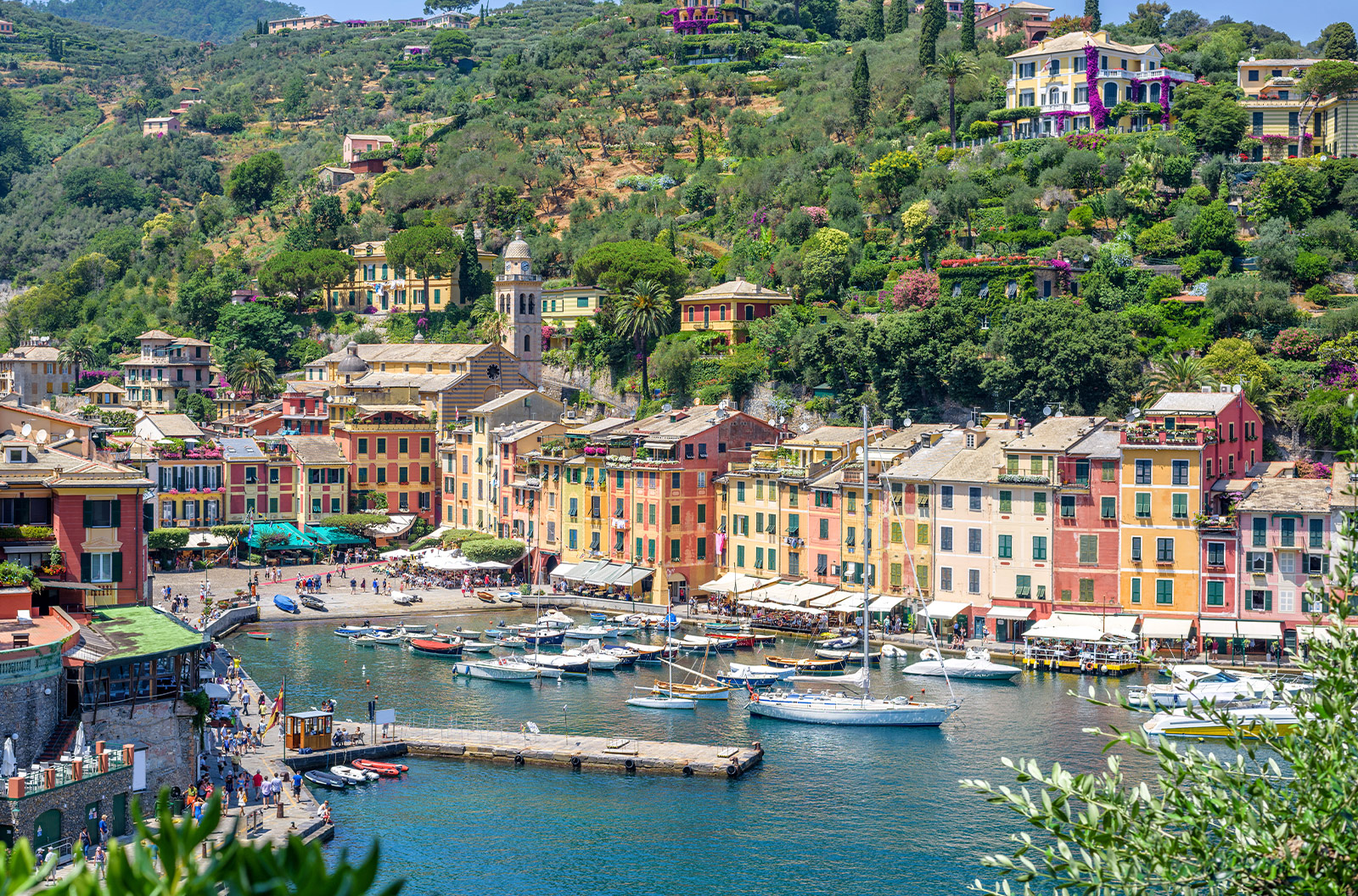 Adhara Princess 70 durante un tour privato da Portofino a Ischia